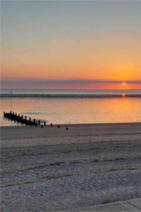 The Phoenix By The Sea- 2 Bedroom Flat In Hunny Hunstanton Dış mekan fotoğraf